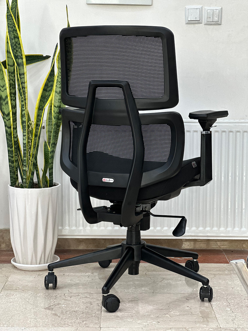 صندلی کارمندی پشت توری تکنو سیستم T70