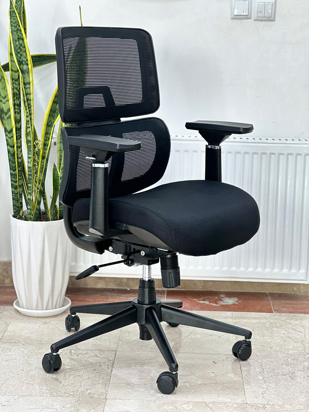 صندلی کارمندی پشت توری تکنو سیستم T70