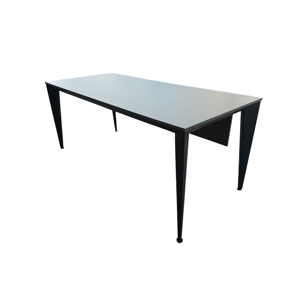 میز مدیریتی پایه فلزی GF106